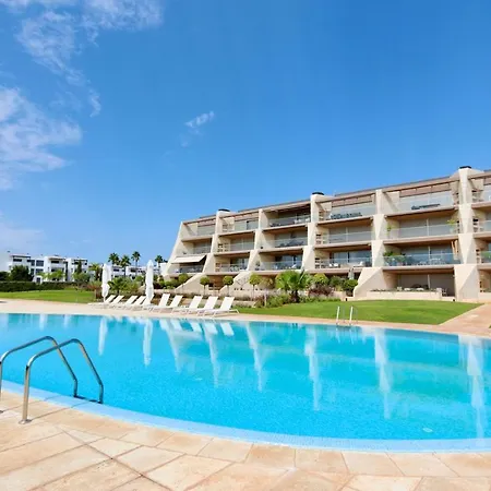 Apartment La Nature: Luxurious Laguna Village Retreat Vilamoura