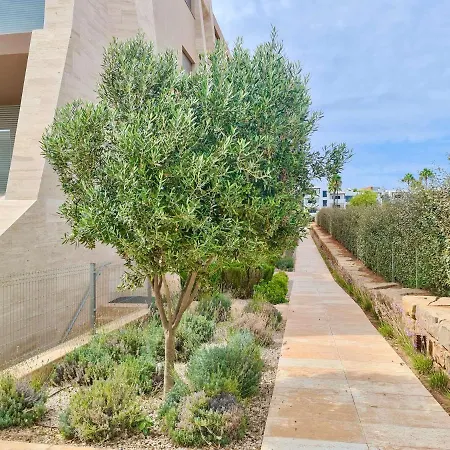 La Nature: Luxurious Laguna Village Retreat Apartment