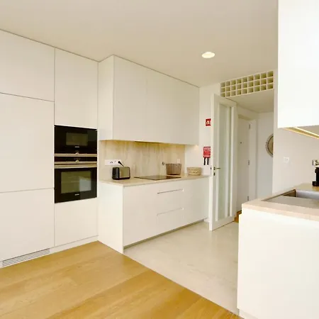 La Nature: Luxurious Laguna Village Retreat Apartment Vilamoura